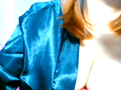 Snapshot of Hershey10 chatting on November 19, 9:59 pm Hershey10 online show from November 19, 9:59 pm