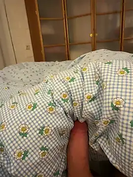 Snapshot of geilerboy2628 chatting on April 19, 9:50 pm geilerboy2628 online show from April 19, 9:50 pm