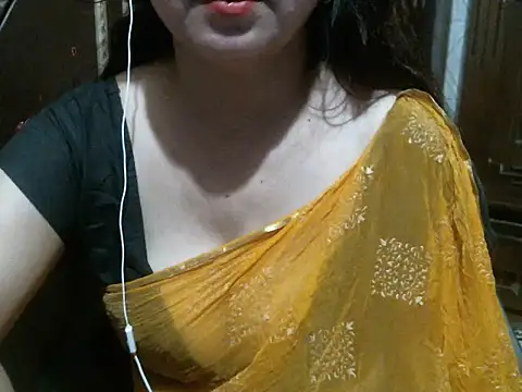 Snapshot of UrsMansi chatting on May 28, 10:51 pm UrsMansi online show from May 28, 10:51 pm