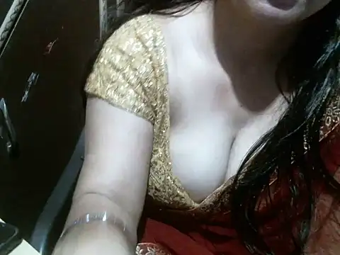 Snapshot of UrsMansi chatting on May 30, 11:35 pm UrsMansi online show from May 30, 11:35 pm