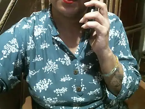 Snapshot of UrsMansi chatting on July 23, 5:27 am UrsMansi online show from July 23, 5:27 am