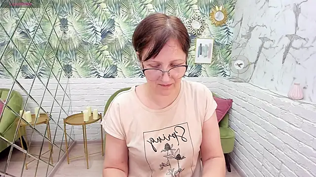 Paris Cherry online show from January 19, 8:19 pm