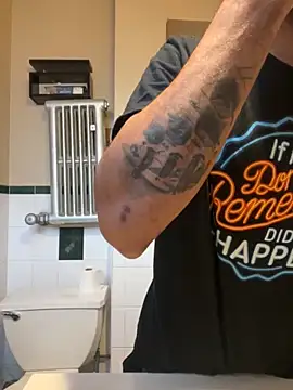 Snapshot of mrphanacy chatting on November 2, 11:34 am mrphanacy online show from November 2, 11:34 am