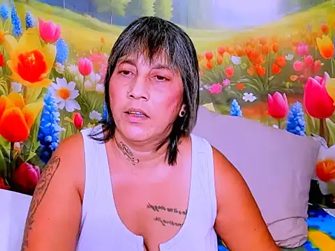 indianroxy online show from February 4, 6:30 am