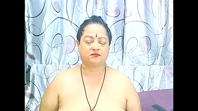 Snapshot of matureindian chatting on April 23, 9:52 am matureindian online show from April 23, 9:52 am