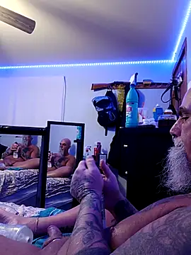 EdgarAlenPole online show from February 13, 7:48 am