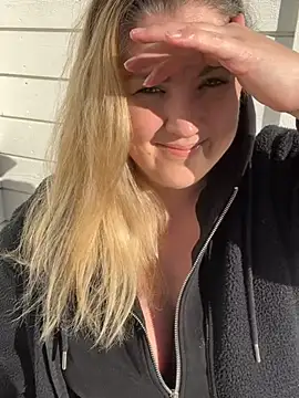 Snapshot of Anna_Alexa chatting on February 14, 10:59 am Anna Alexa online show from February 14, 10:59 am