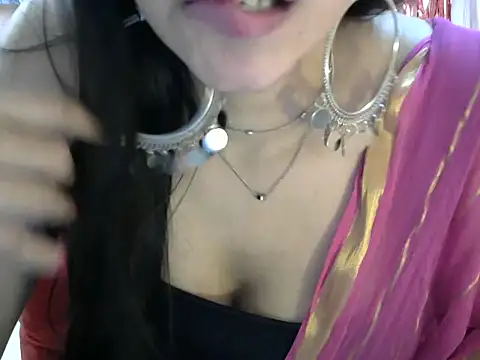 Snapshot of indianbae01 chatting on February 14, 3:54 am indianbae01 online show from February 14, 3:54 am