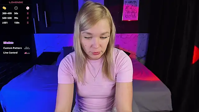 Snapshot of BellaDreamy chatting on January 6, 9:24 am BellaDreamy online show from January 6, 9:24 am