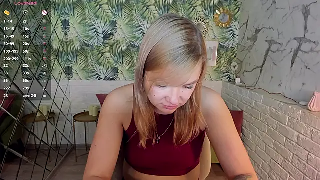 Snapshot of BellaDreamy chatting on March 24, 8:41 am BellaDreamy online show from March 24, 8:41 am