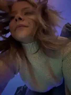 Snapshot of AnastasiaAniess chatting on December 14, 8:29 pm AnastasiaAniess online show from December 14, 8:29 pm