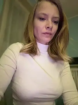 Snapshot of AnastasiaAniess chatting on December 22, 5:01 am AnastasiaAniess online show from December 22, 5:01 am