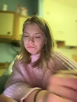 Snapshot of AnastasiaAniess chatting on January 8, 6:20 am AnastasiaAniess online show from January 8, 6:20 am