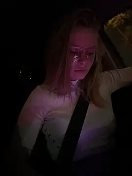 Snapshot of AnastasiaAniess chatting on January 26, 11:18 pm AnastasiaAniess online show from January 26, 11:18 pm