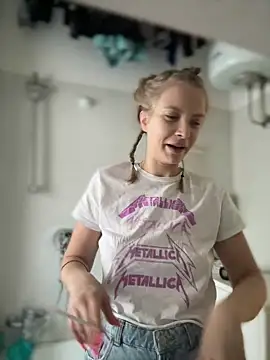 Snapshot of AnastasiaAniess chatting on February 2, 4:00 pm AnastasiaAniess online show from February 2, 4:00 pm