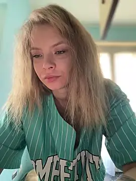 Snapshot of AnastasiaAniess chatting on February 3, 8:24 am AnastasiaAniess online show from February 3, 8:24 am