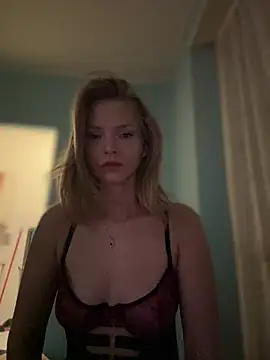 Snapshot of AnastasiaAniess chatting on February 14, 6:40 pm AnastasiaAniess online show from February 14, 6:40 pm