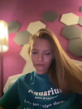 Snapshot of AnastasiaAniess chatting on March 11, 8:53 pm AnastasiaAniess online show from March 11, 8:53 pm