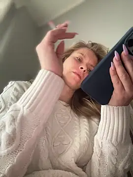 Snapshot of AnastasiaAniess chatting on March 22, 9:24 am AnastasiaAniess online show from March 22, 9:24 am