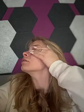 AnastasiaAniess online show from March 15, 7:58 am