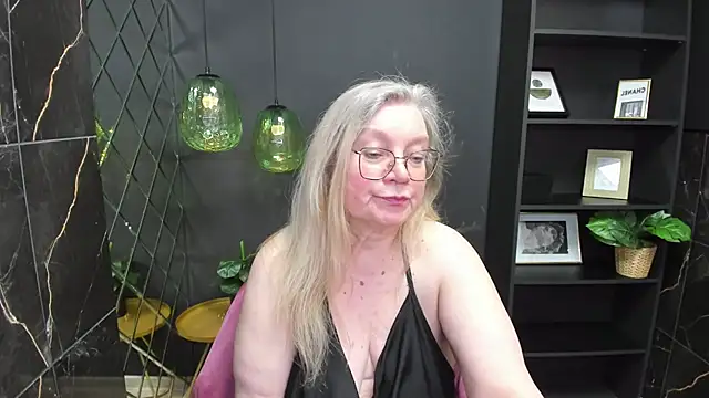 NataliMellow online show from March 20, 7:25 pm