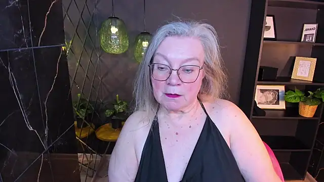 NataliMellow online show from April 8, 1:22 pm