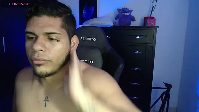 starguy 28 online show from December 19, 6:34 pm