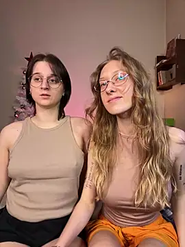 Snapshot of Jitoon_Exe chatting on January 3, 11:25 am Jitoon Exe online show from January 3, 11:25 am