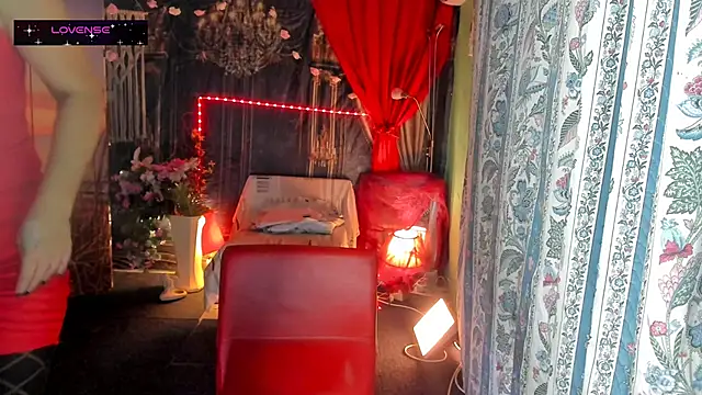 Snapshot of erotic_dessire chatting on September 23, 8:34 pm erotic dessire online show from September 23, 8:34 pm