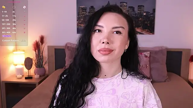 Snapshot of Leila__Sweet chatting on May 2, 6:29 am Leila Sweet online show from May 2, 6:29 am