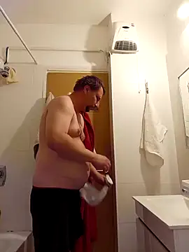 Snapshot of Miki20677 chatting on February 17, 5:32 pm Miki20677 online show from February 17, 5:32 pm