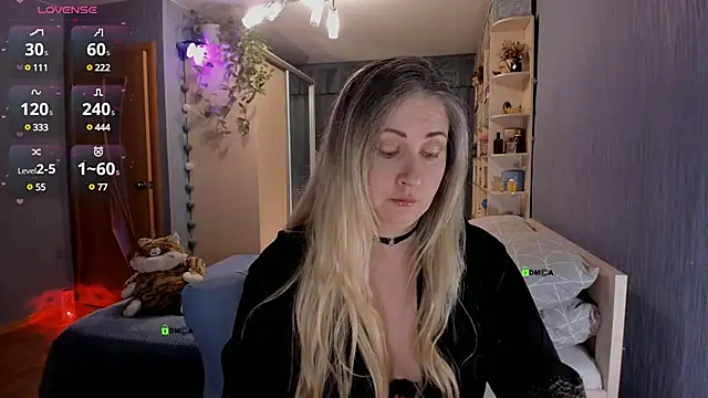 Snapshot of SweetLanna chatting on December 23, 2:56 am SweetLanna online show from December 23, 2:56 am