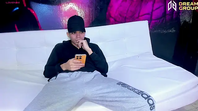 AmazingPartys online show from January 11, 3:22 am