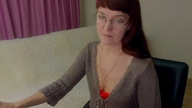 Snapshot of Fritha chatting on May 1, 7:29 pm Fritha online show from May 1, 7:29 pm