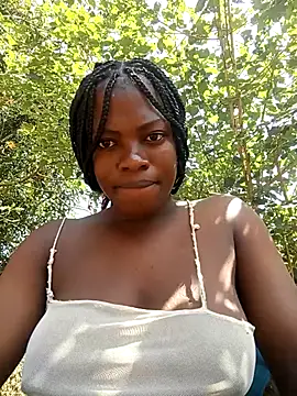 Snapshot of mbokosquad chatting on January 19, 7:56 am mbokosquad online show from January 19, 7:56 am