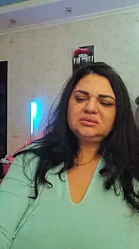 littleRikka online show from February 5, 9:30 pm