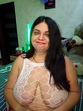 littleRikka online show from April 11, 7:51 pm