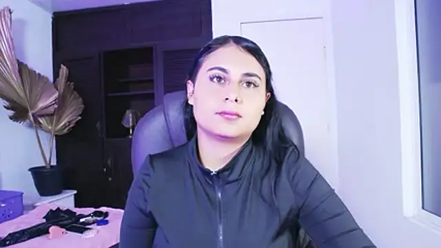 AbbyTaylorr online show from March 13, 12:39 am