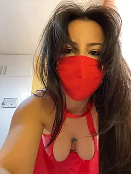 Snapshot of White-Petite chatting on May 5, 1:19 pm White-Petite online show from May 5, 1:19 pm