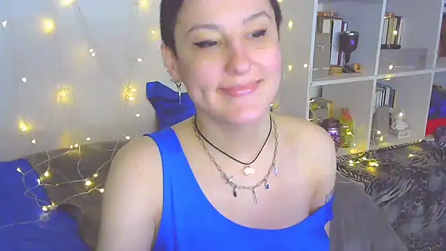 Snapshot of MartaBounty chatting on December 1, 5:02 pm MartaBounty online show from December 1, 5:02 pm