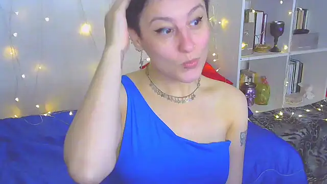 Snapshot of MartaBounty chatting on December 11, 1:26 am MartaBounty online show from December 11, 1:26 am