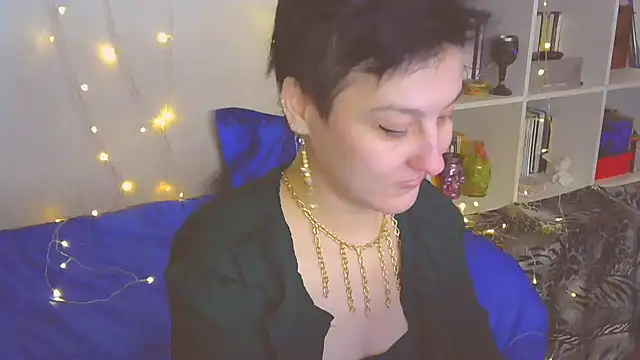 Snapshot of MartaBounty chatting on December 15, 10:15 pm MartaBounty online show from December 15, 10:15 pm