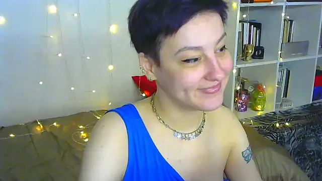 Snapshot of MartaBounty chatting on February 23, 2:07 am MartaBounty online show from February 23, 2:07 am