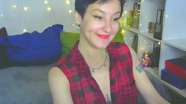 Snapshot of MartaBounty chatting on September 14, 3:49 am MartaBounty online show from September 14, 3:49 am
