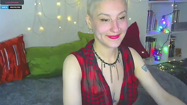 Snapshot of MartaBounty chatting on July 24, 8:18 pm MartaBounty online show from July 24, 8:18 pm