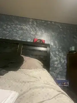 louevilboi online show from June 10, 11:42 am
