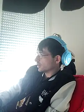 totolescientifique online show from March 18, 5:05 pm