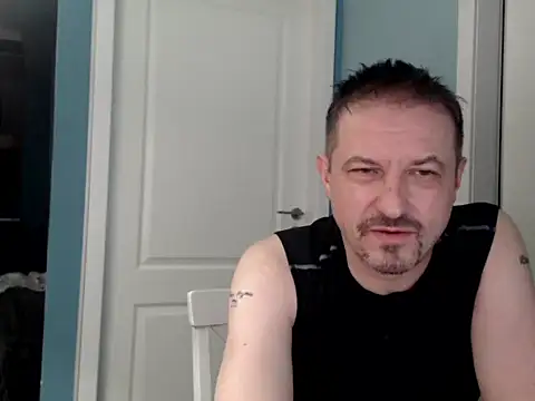 Snapshot of MisterFaithRO chatting on April 23, 8:00 pm MisterFaithRO online show from April 23, 8:00 pm