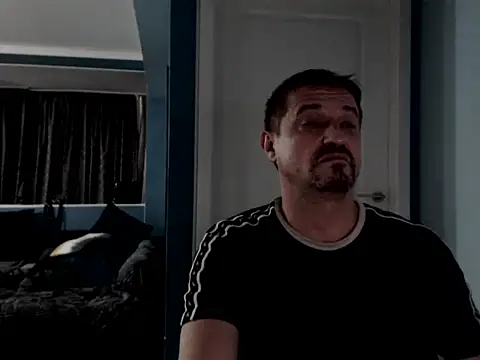 Snapshot of MisterFaithRO chatting on May 8, 10:48 pm MisterFaithRO online show from May 8, 10:48 pm
