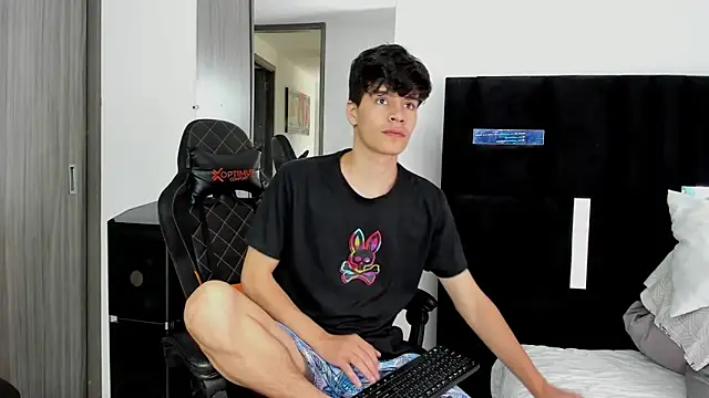 Dimitrixxx   online show from February 13, 1:05 pm